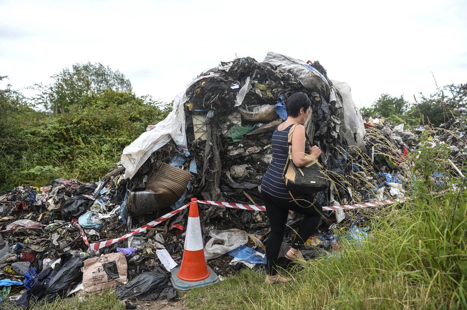 SWNS_FLYTIP_STOCKPORT_02.jpg