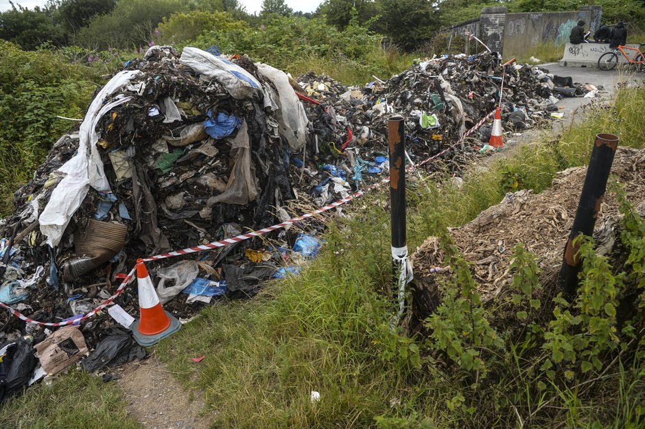 SWNS_FLYTIP_STOCKPORT_10.jpg