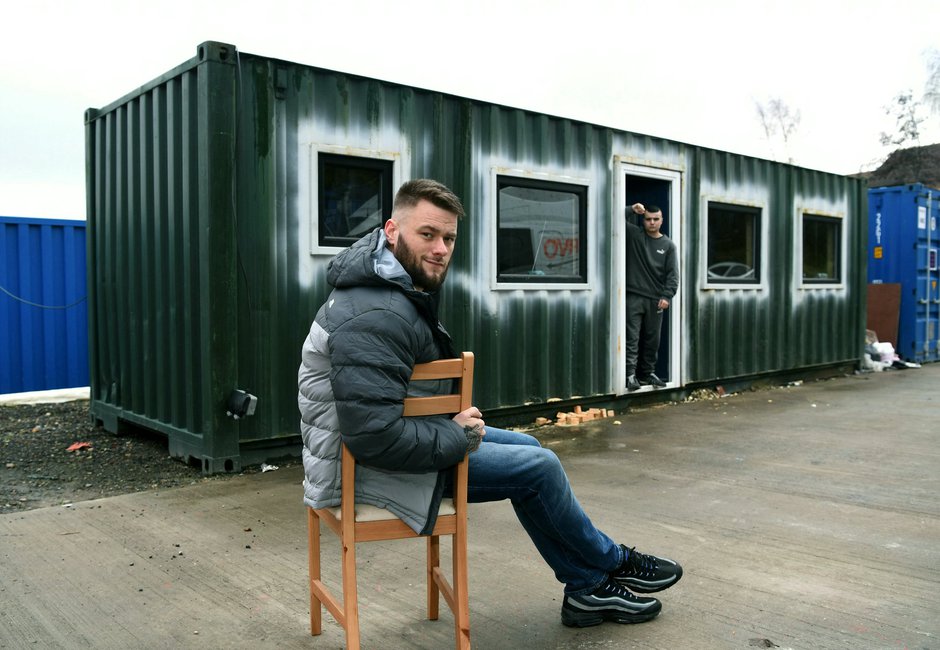 SWNS_HOMELESS_CONTAINER_002.jpg