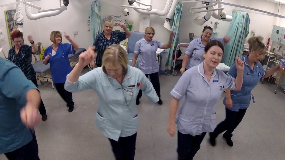 SWNS_HOSPITAL_DANCERS_17.jpg