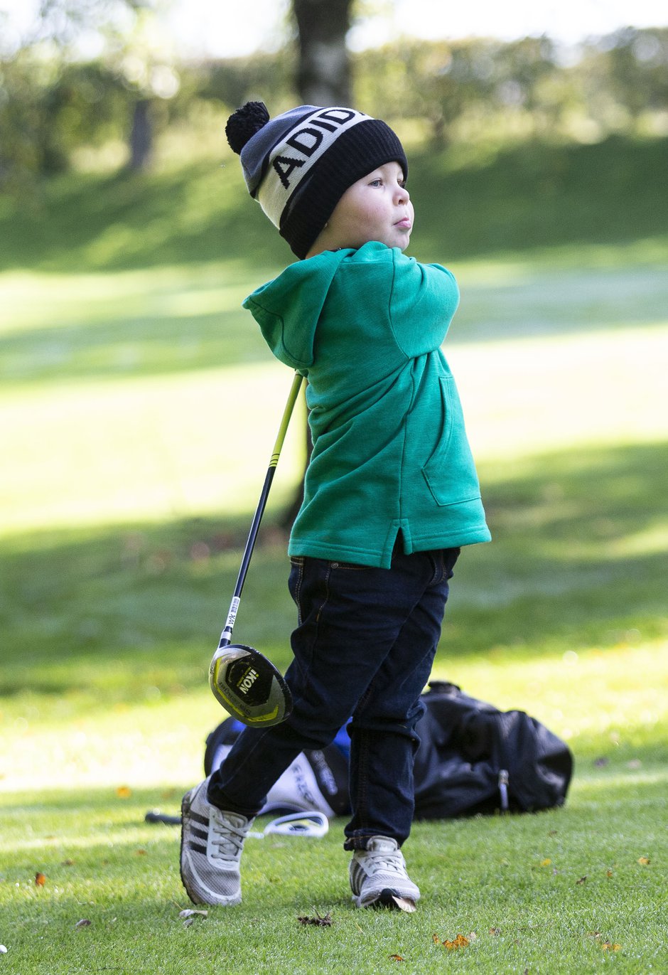 SWNS_YOUNG_GOLFER_014.jpg